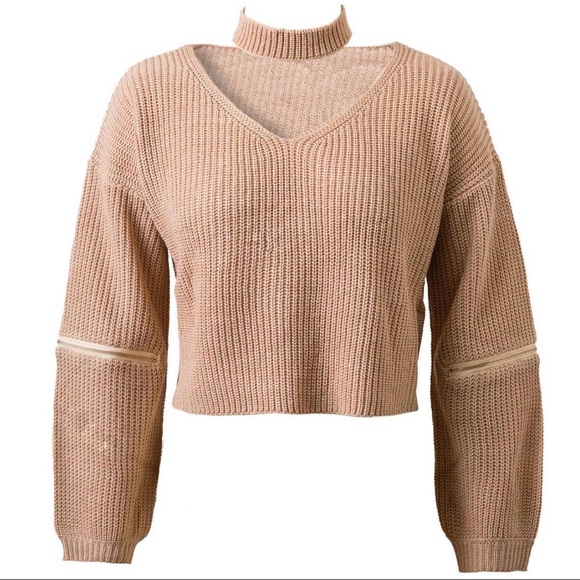 Sweaters - Cropped sweater with choker